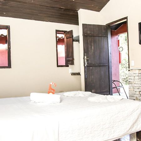 Pousada Villa Das Pedras Пиренополис Номер фото
